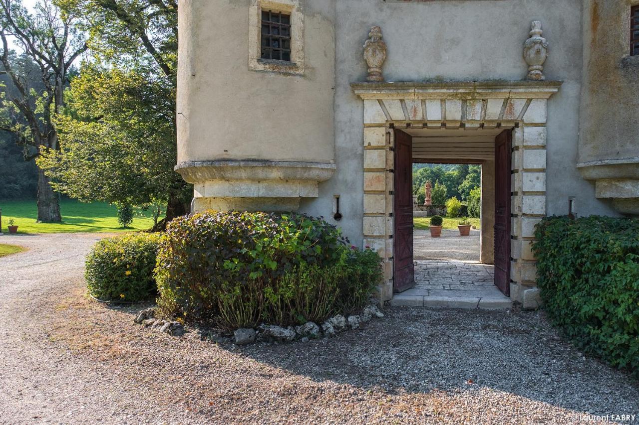 Chateau De Maillat Exterior photo